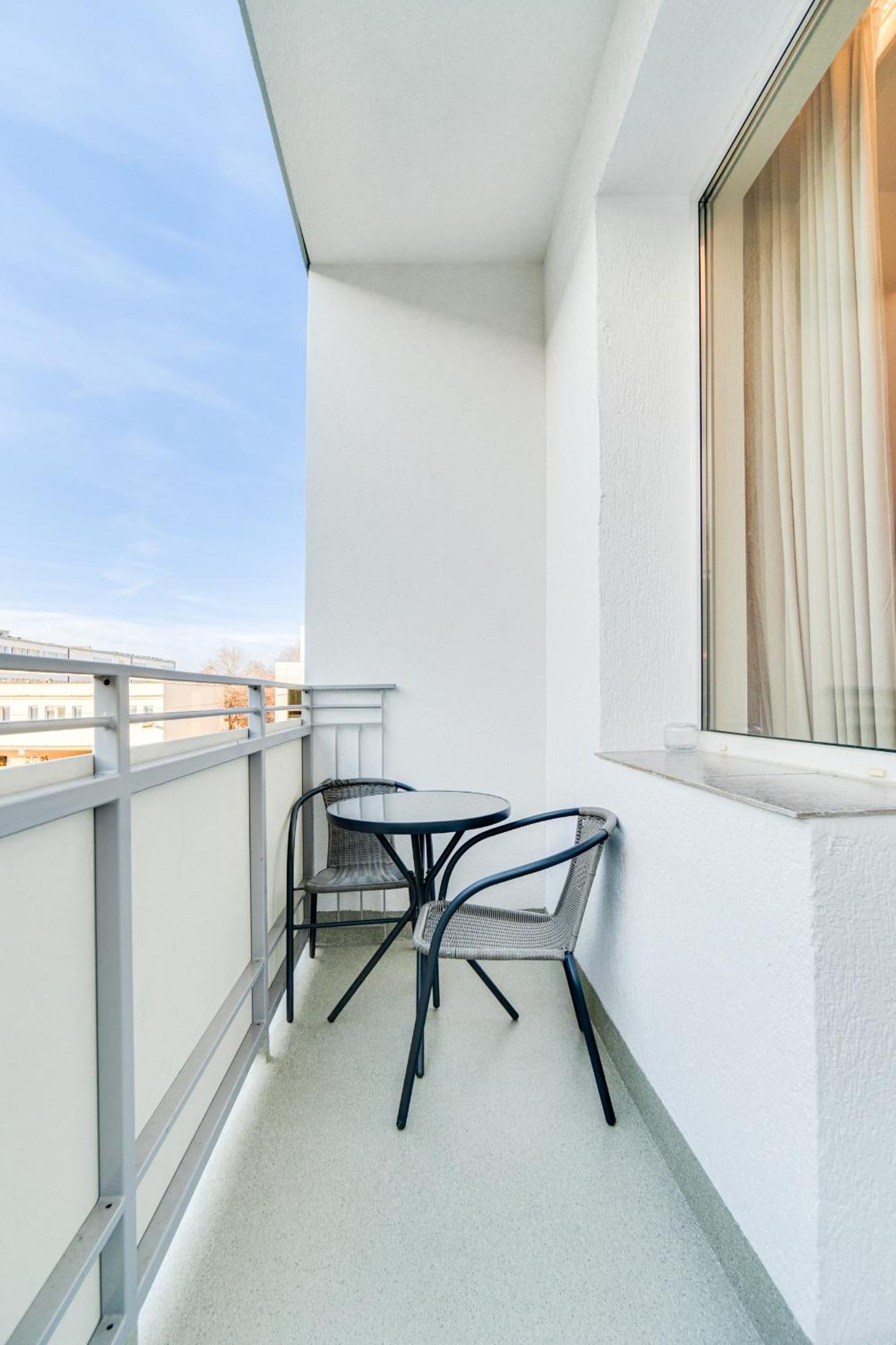 Bright Day Apartment - Self Check-In 24H, 10 Min Market Square Wroclaw Luaran gambar